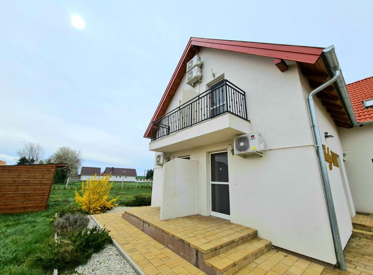 Szekely-Lak Apartman Хедькё Экстерьер фото